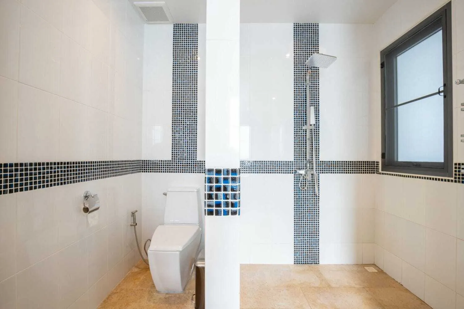 Beautiful Private Pool Villa With 4 Bedrooms In Choeng Thale — Thumbnail 6