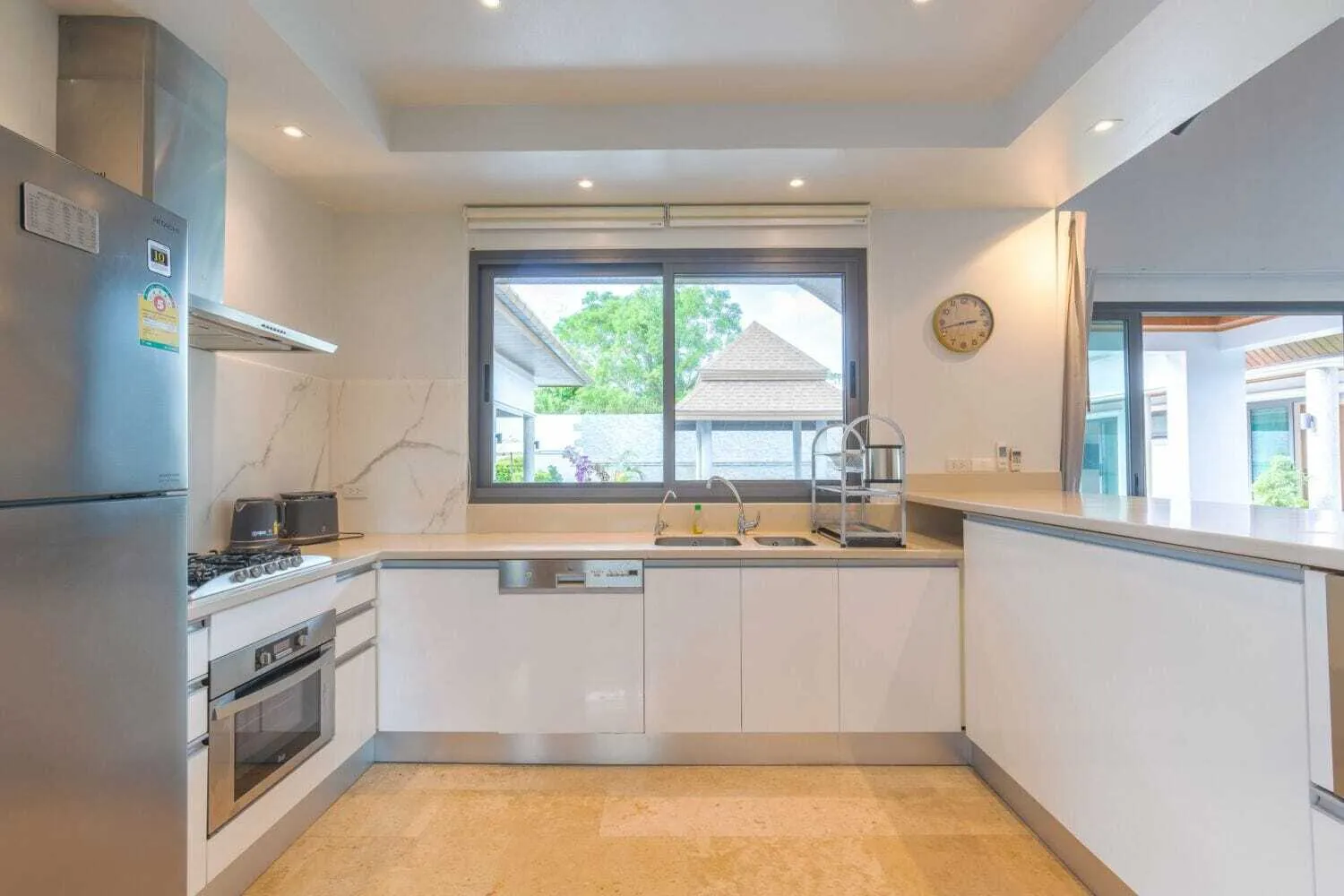 Beautiful Private Pool Villa With 4 Bedrooms In Choeng Thale — Thumbnail 9