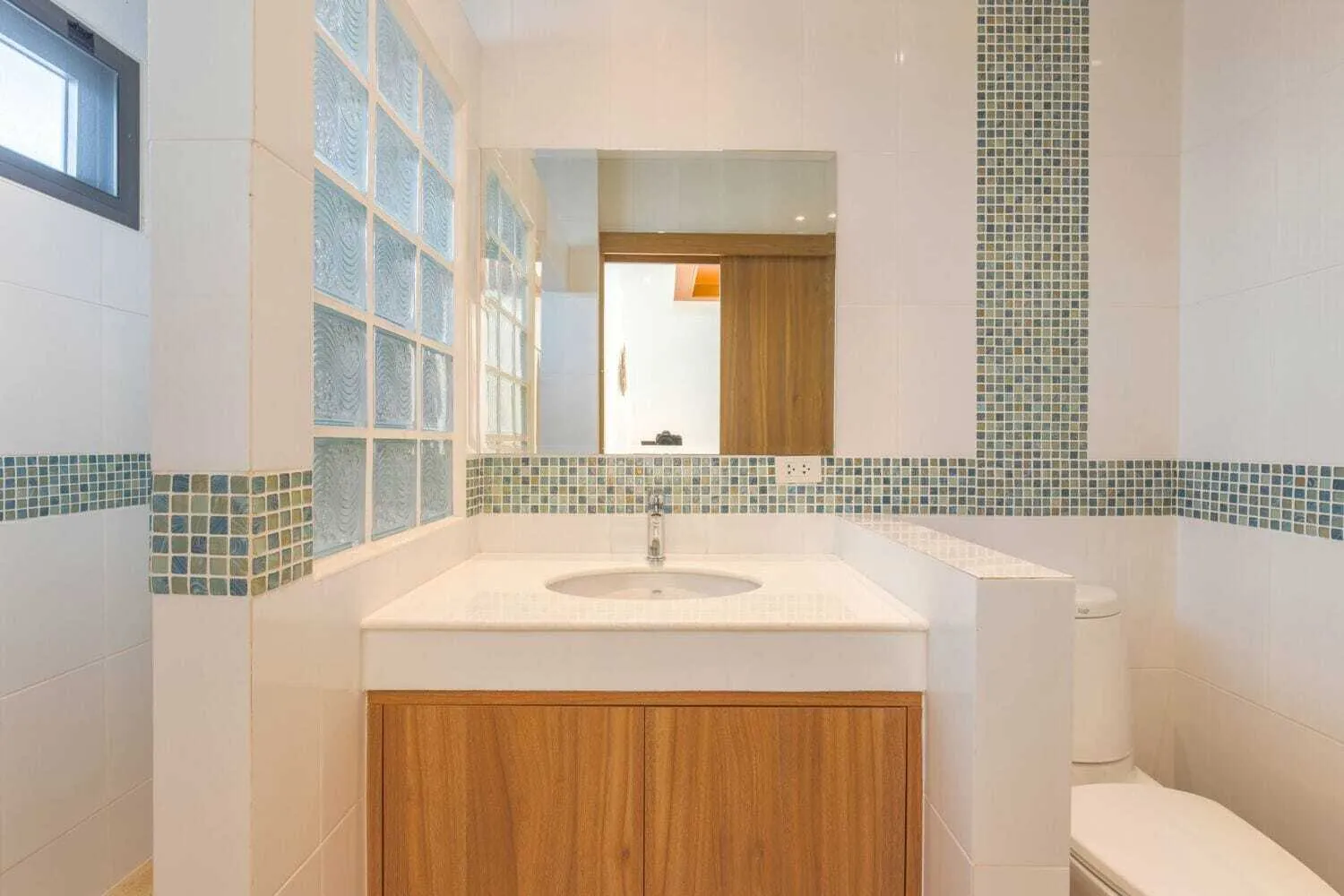 Beautiful Private Pool Villa With 4 Bedrooms In Choeng Thale — Thumbnail 14