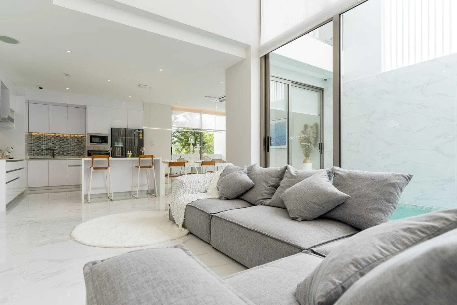 Brand new modern 3 bedrooms pool villa for rent — Thumbnail 10
