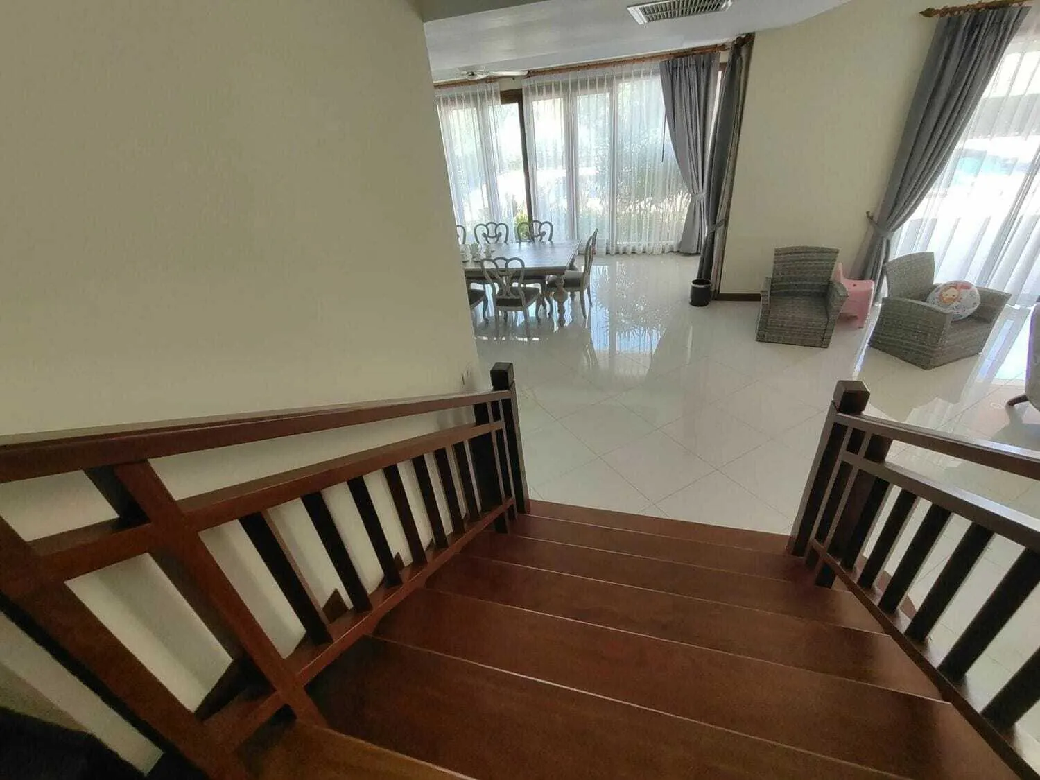 Laguna 4 bedrooms with private pool for rent — Thumbnail 9