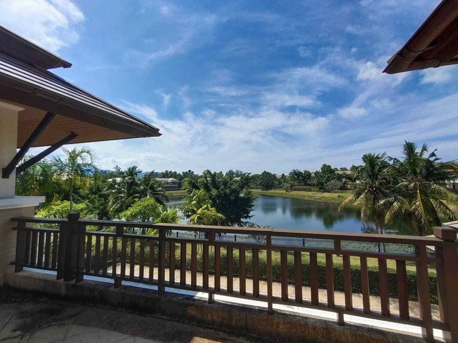 Laguna 4 bedrooms with private pool for rent — Thumbnail 15