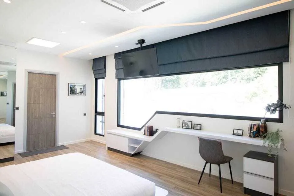 Beautiful 4 bedroom with private pool for rent — Thumbnail 9