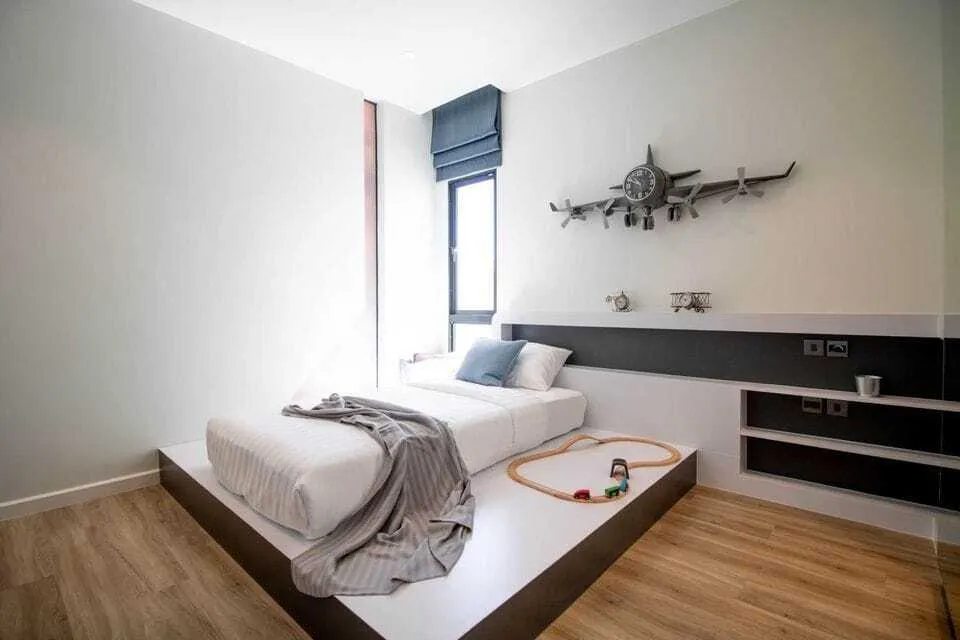 Beautiful 4 bedroom with private pool for rent — Thumbnail 11