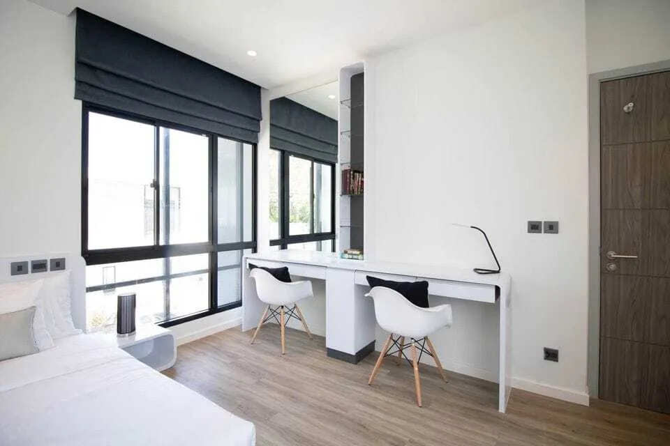Beautiful 4 bedroom with private pool for rent — Thumbnail 15