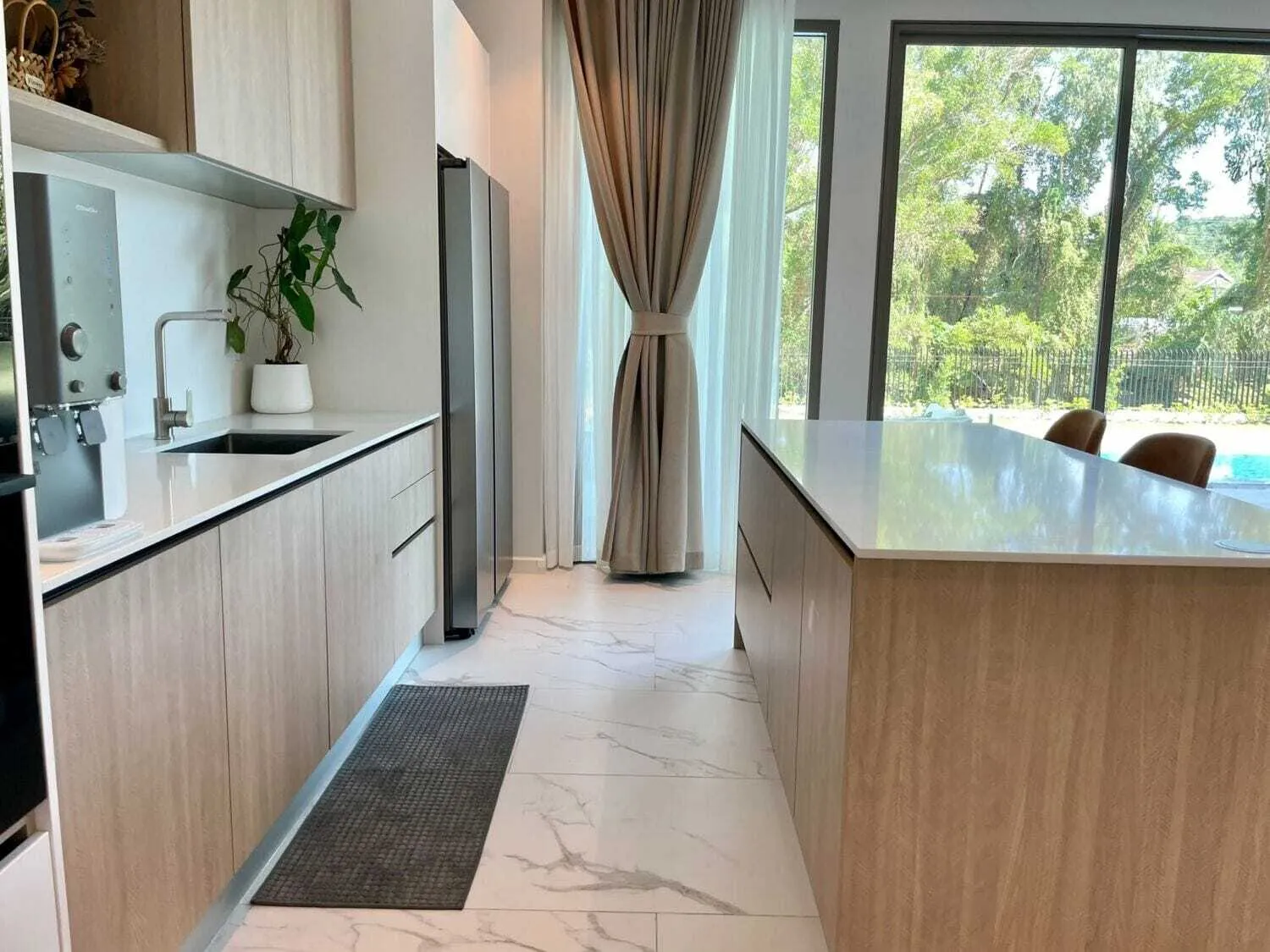 Modern 4 bedrooms with private pool for rent in Koh Keaw — Thumbnail 5