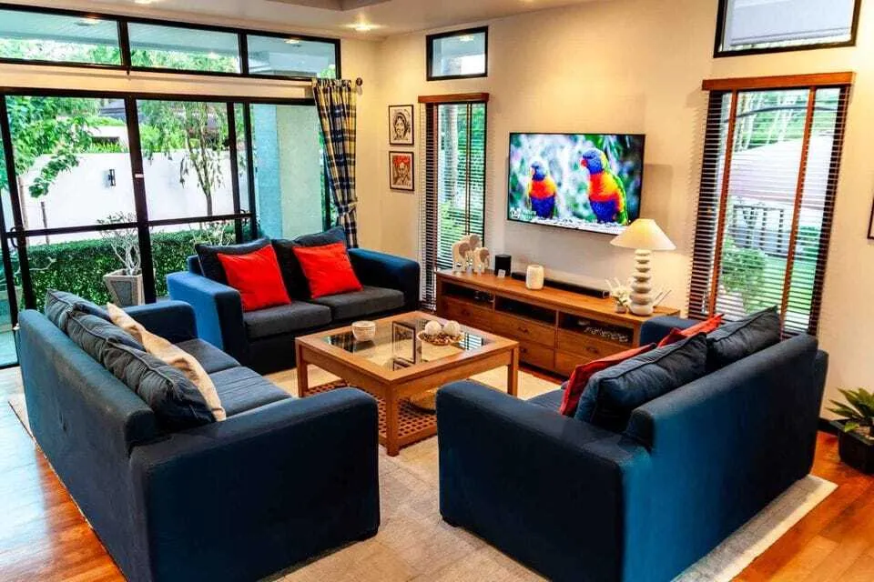 Beautiful 4 bedrooms with private pool for rent in Layan — Thumbnail 4