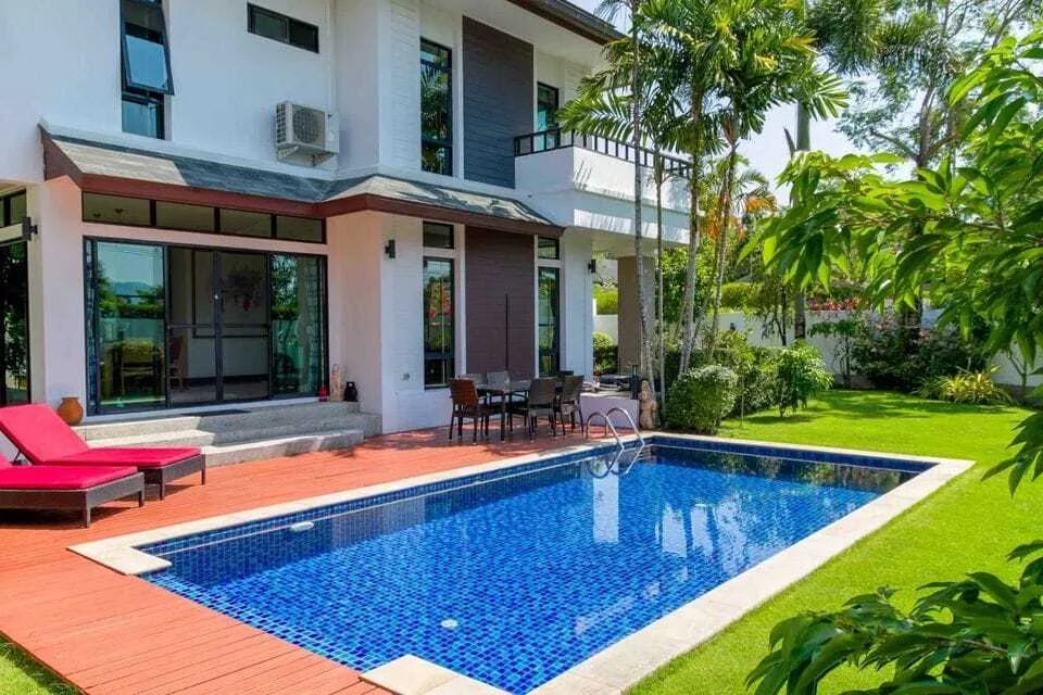 Beautiful 4 bedrooms with private pool for rent in Layan — Thumbnail 8