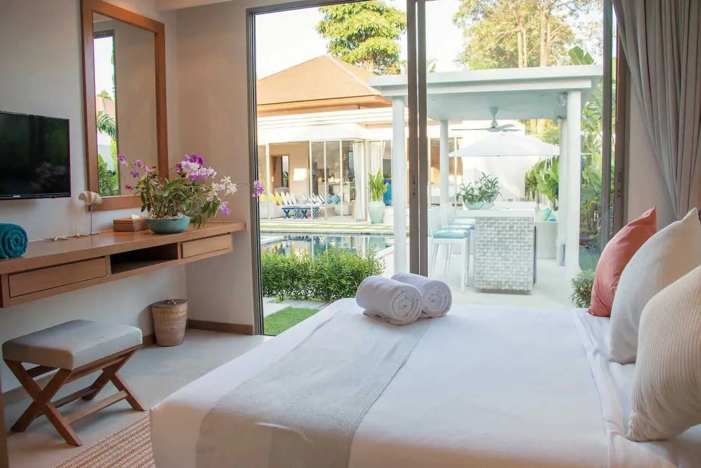 Trichada – 6 bedrooms with private pool villa for rent short term — Miniature 8