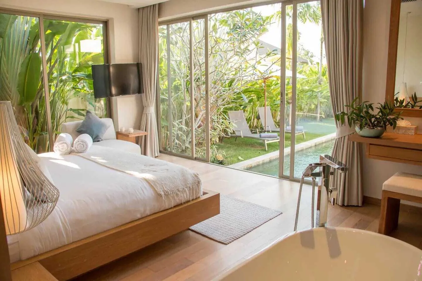 Trichada – 6 bedrooms with private pool villa for rent short term — Miniature 21