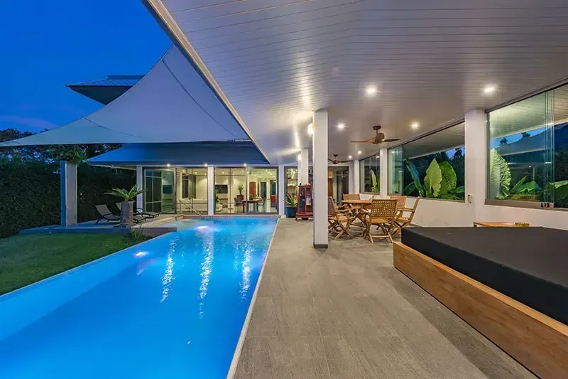 Stunning 7 Bedrooms Villa in Mai Khao, Phuket — Thumbnail 6