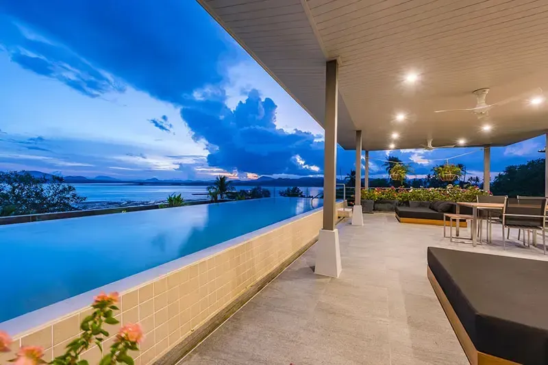 Stunning 7 Bedrooms Villa in Mai Khao, Phuket — Thumbnail 9