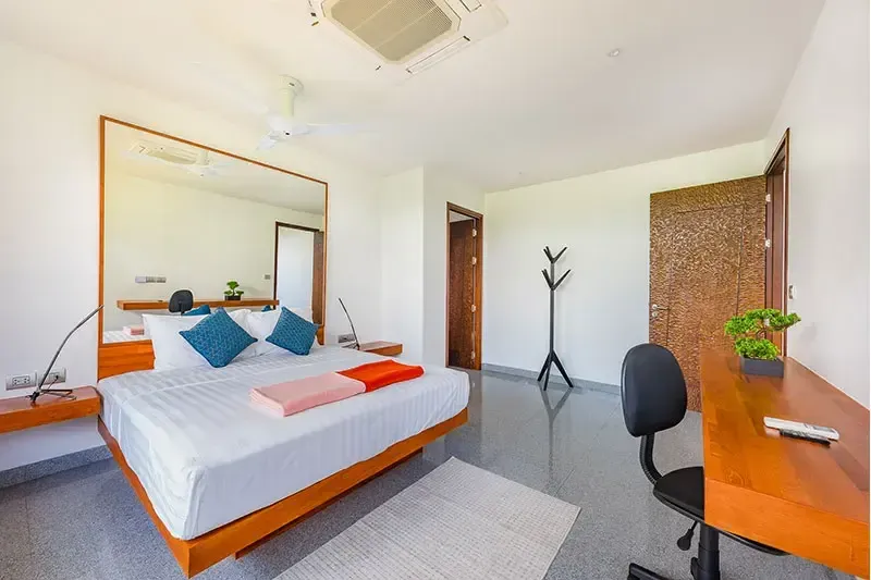 Stunning 7 Bedrooms Villa in Mai Khao, Phuket — Thumbnail 14
