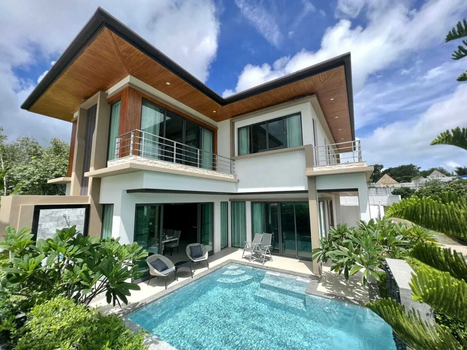 Brand new 3 bedrooms with privtae pool for rent — Thumbnail 2
