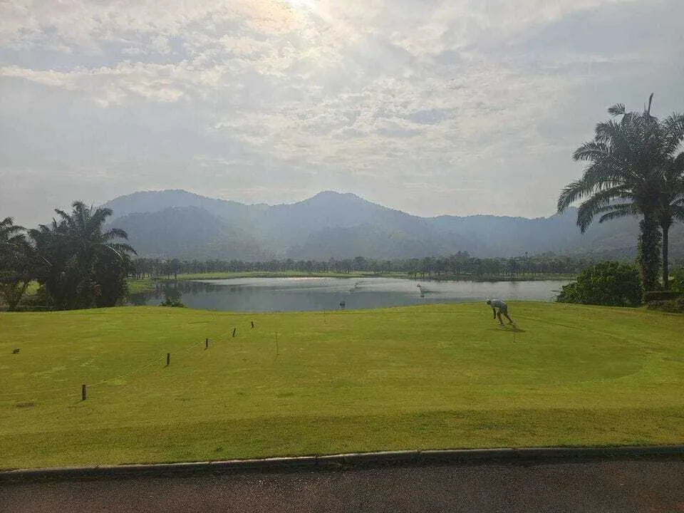 Golf course view 4 bedrooms with private pool villa for rent — Thumbnail 18