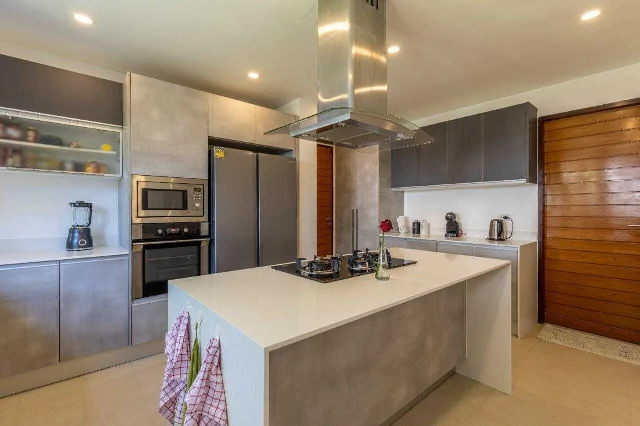 Luxury 3 bedroom with private pool villa in Layan — Thumbnail 6