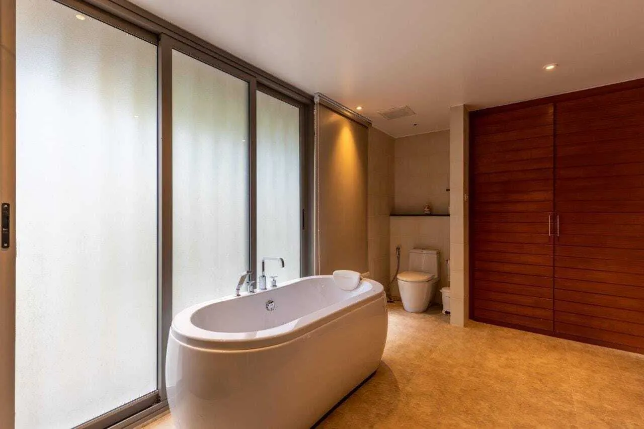 Luxury 3 bedroom with private pool villa in Layan — Thumbnail 8