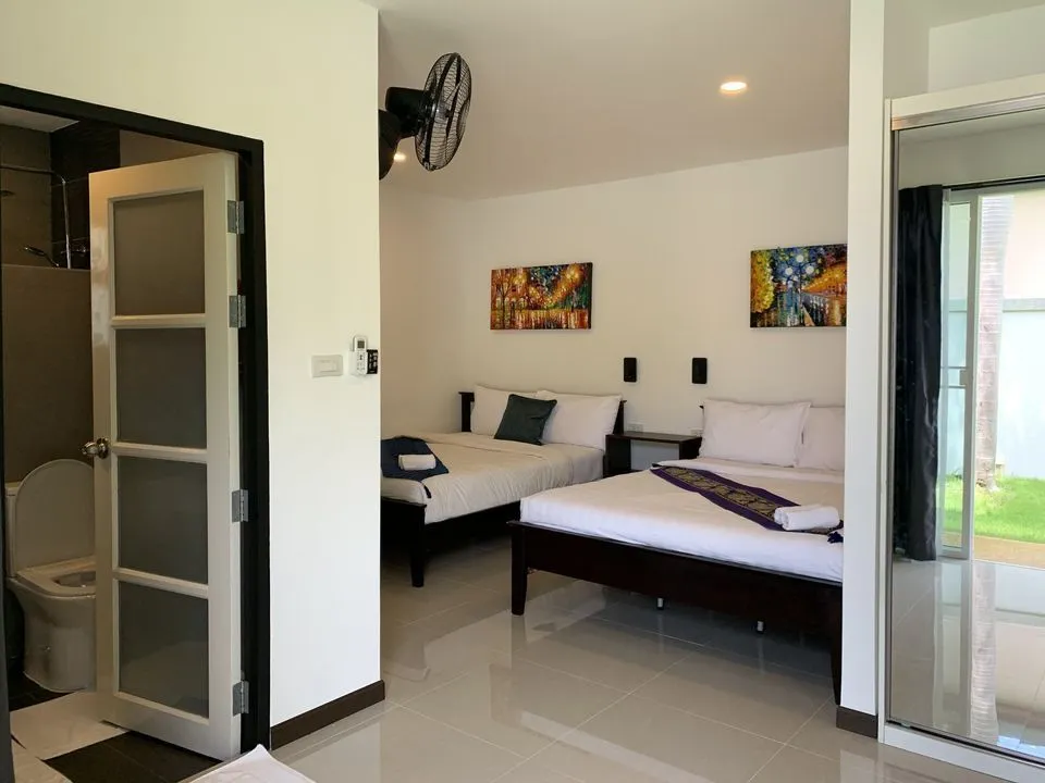 Gorgeous 5 bedroom with large gardens in Rawai — Thumbnail 7
