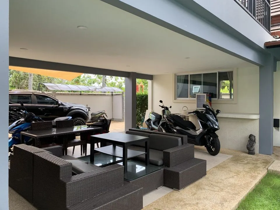 Gorgeous 5 bedroom with large gardens in Rawai — Thumbnail 14