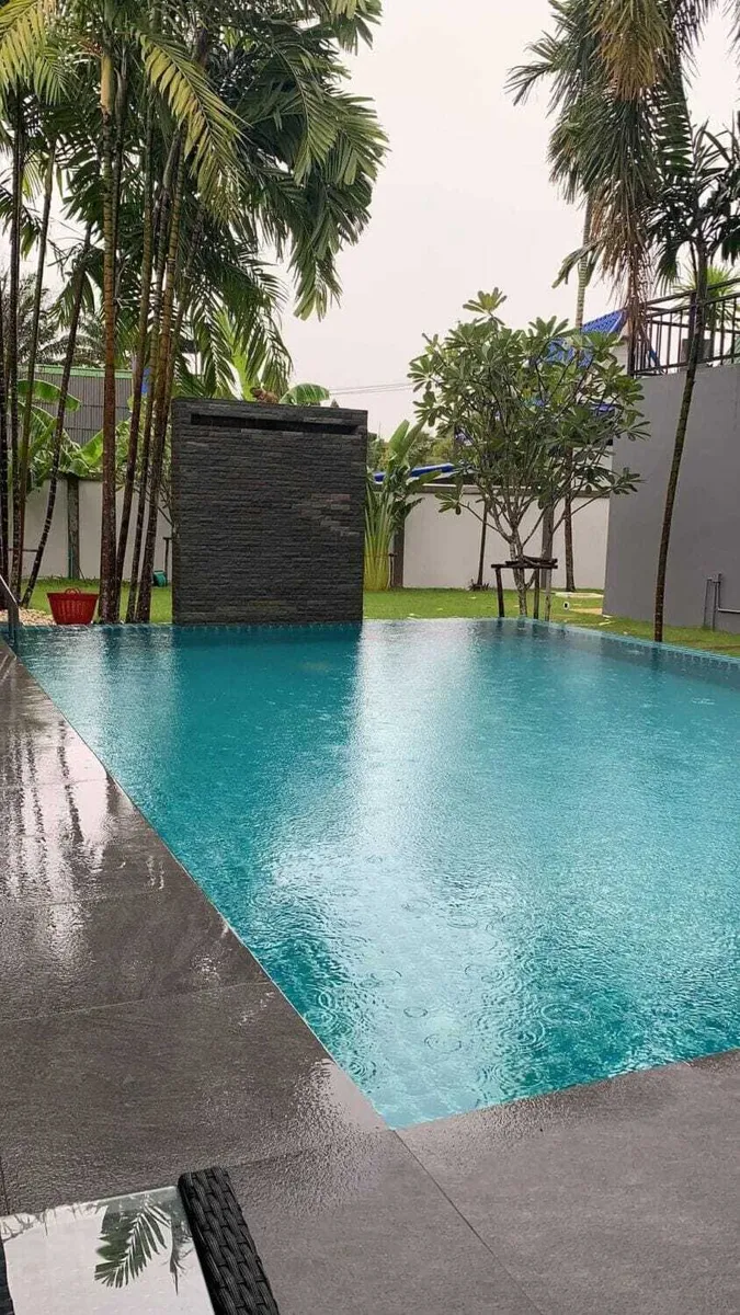 Gorgeous 5 bedroom with large gardens in Rawai — Thumbnail 22