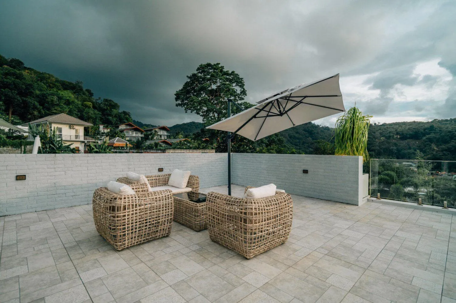 Seaview 6 bedroom villa for Rent in Kamala — Thumbnail 2