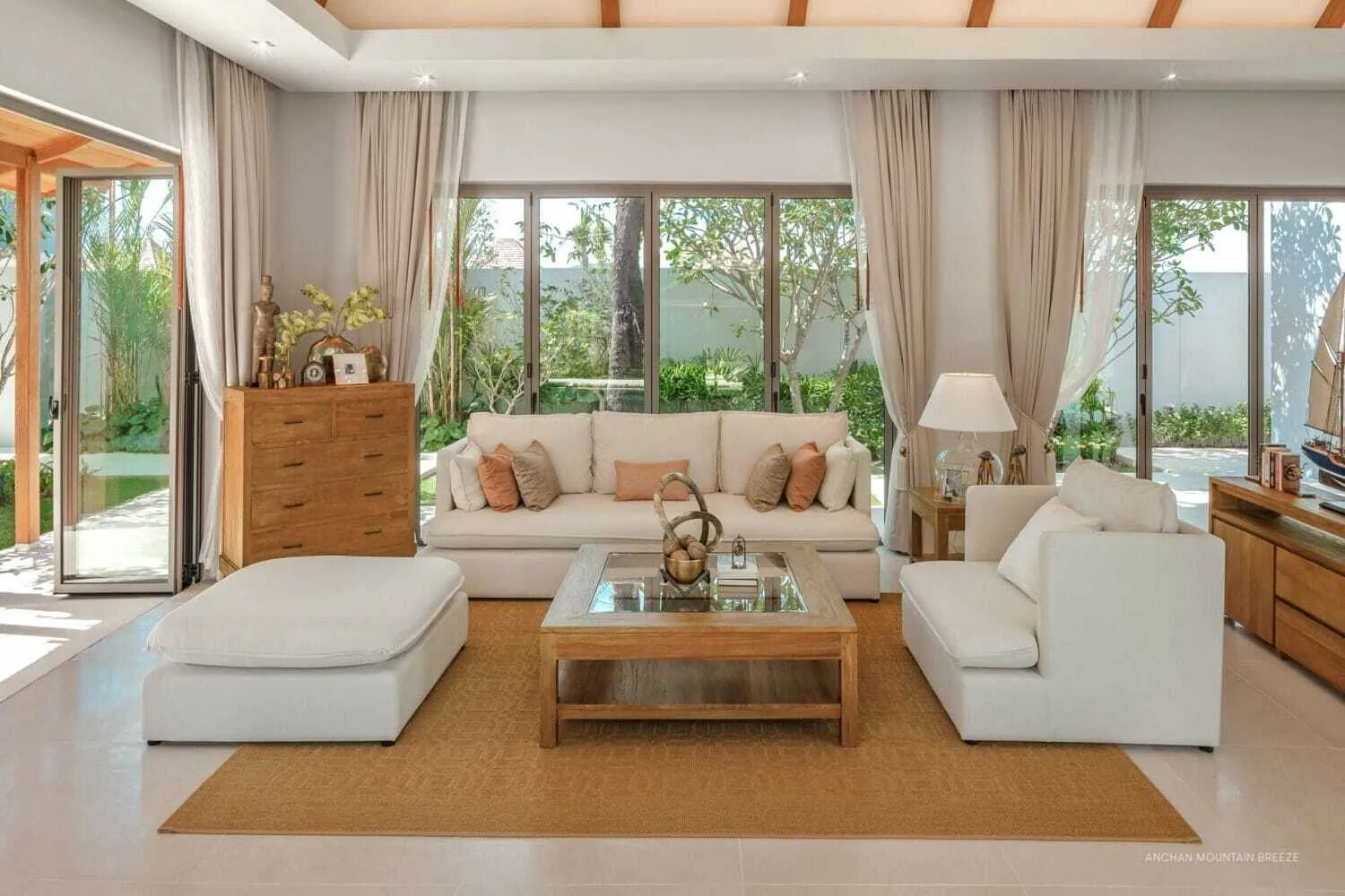 Grand Luxury Villa  with 4 bedrooms for sale in Thalang,Phuket — Thumbnail 8