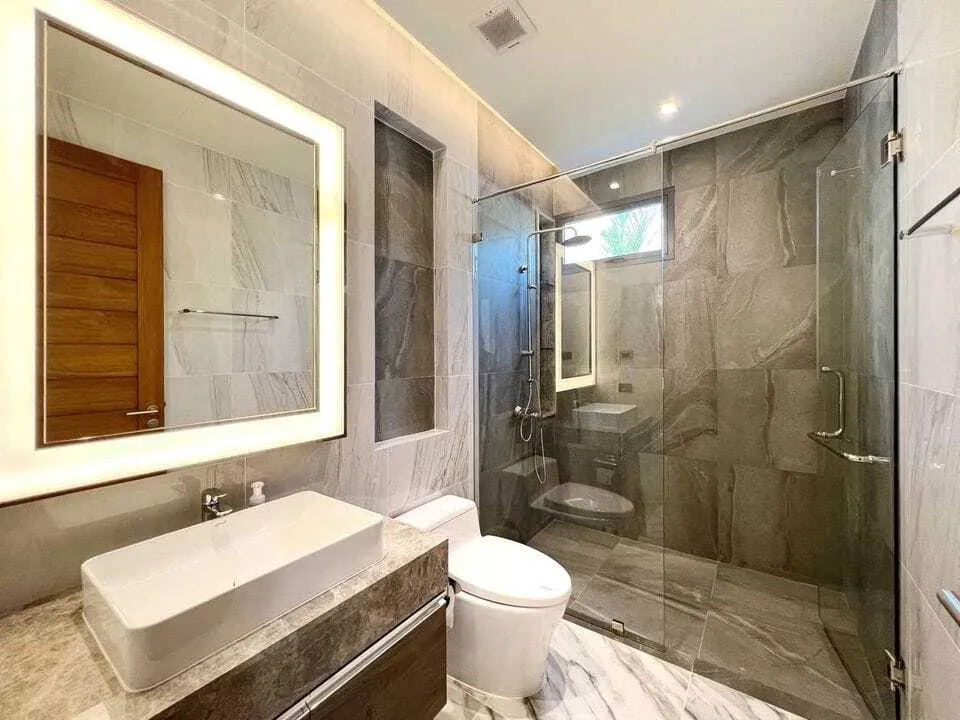 The Breze villa – Luxury 4 bedrooms with private pool for rent in Bangtao — Thumbnail 16