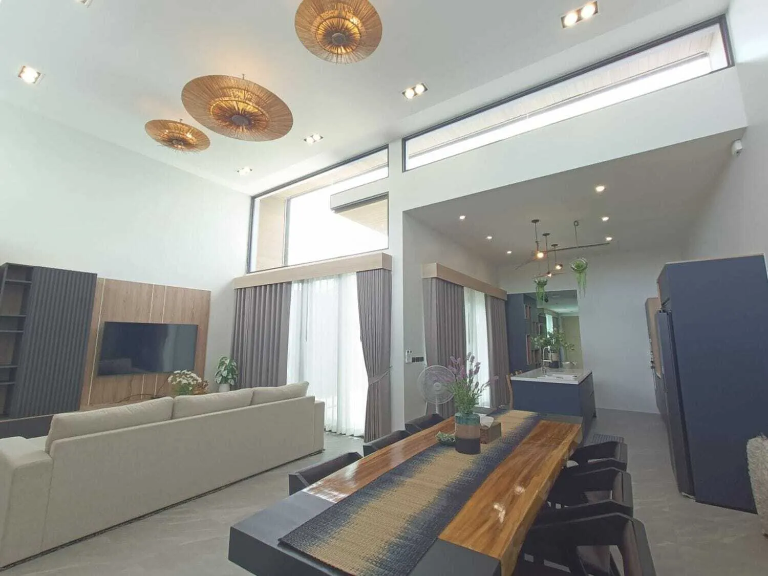 Modern 4 bedroom villa with private pool in Choeng Thale — Thumbnail 20