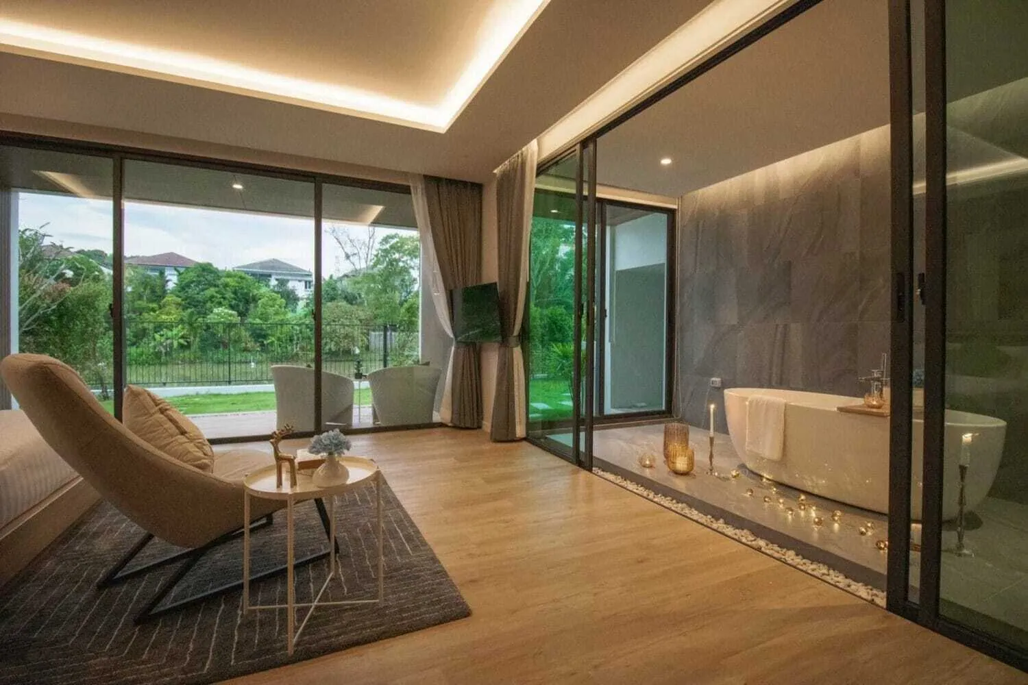Luxury 3 bedroom villa for rent in Phuket — Thumbnail 7
