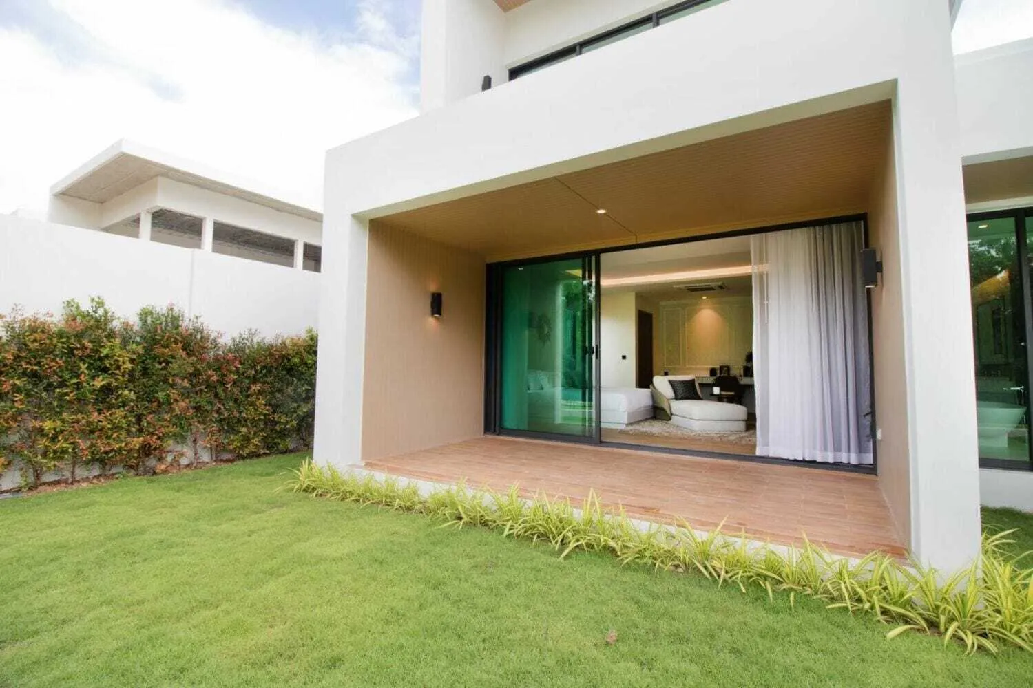 Luxury 3 bedroom villa for rent in Phuket — Thumbnail 10