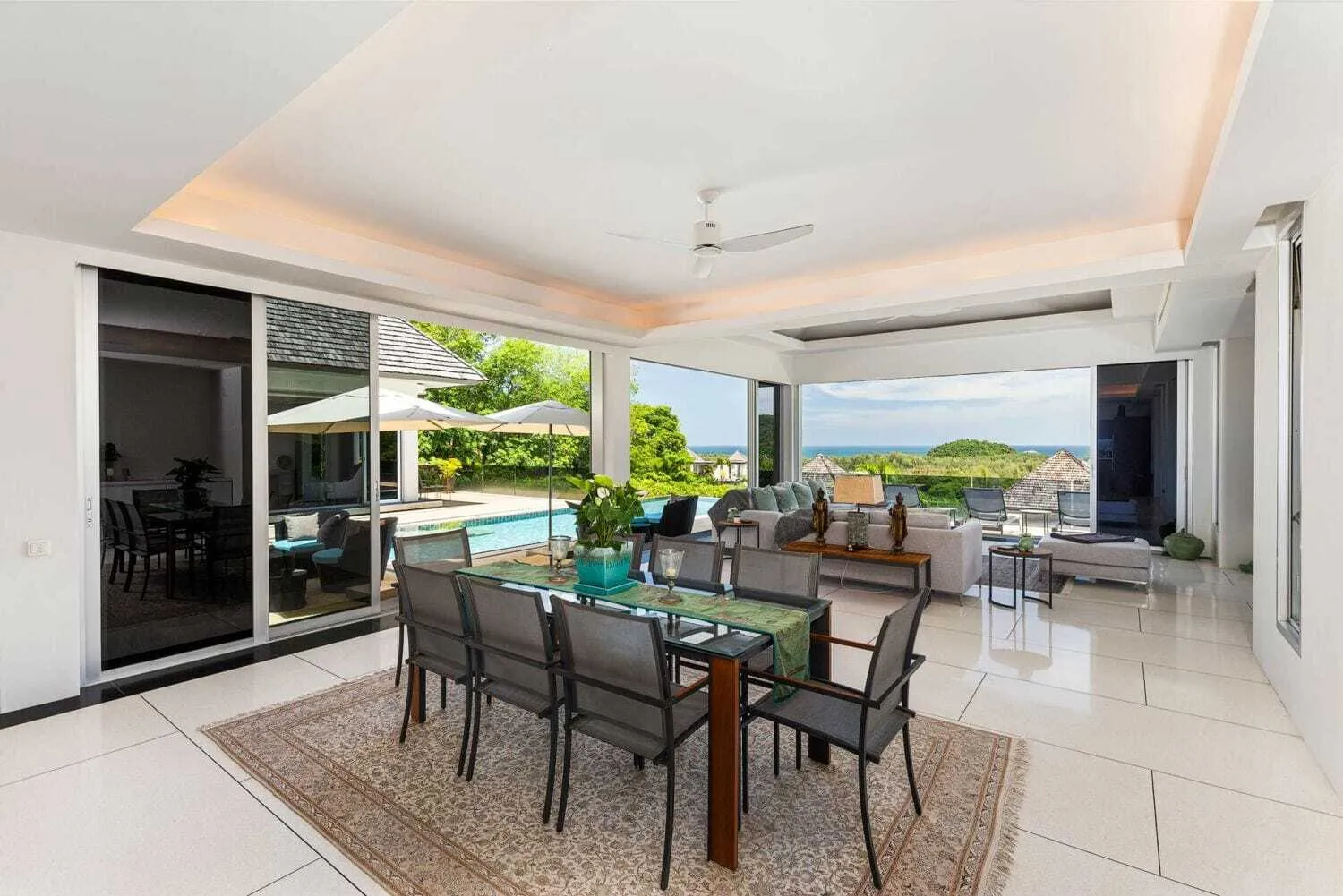 Sea View villa with 5  bedrooms for sale in Layan Beach — Thumbnail 8