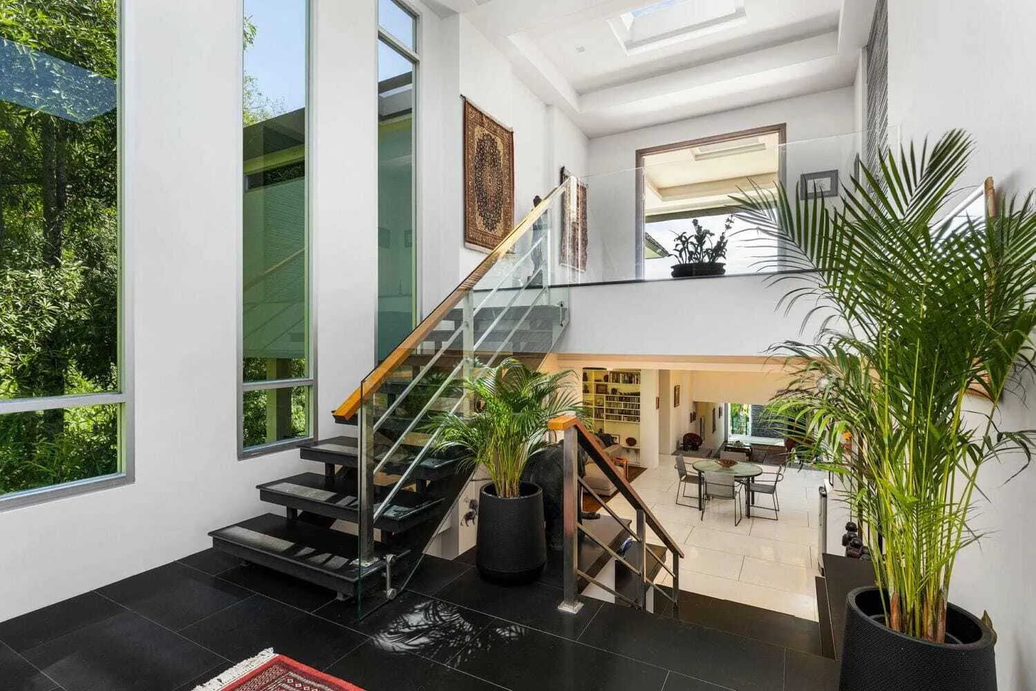 Sea View villa with 5  bedrooms for sale in Layan Beach — Thumbnail 15