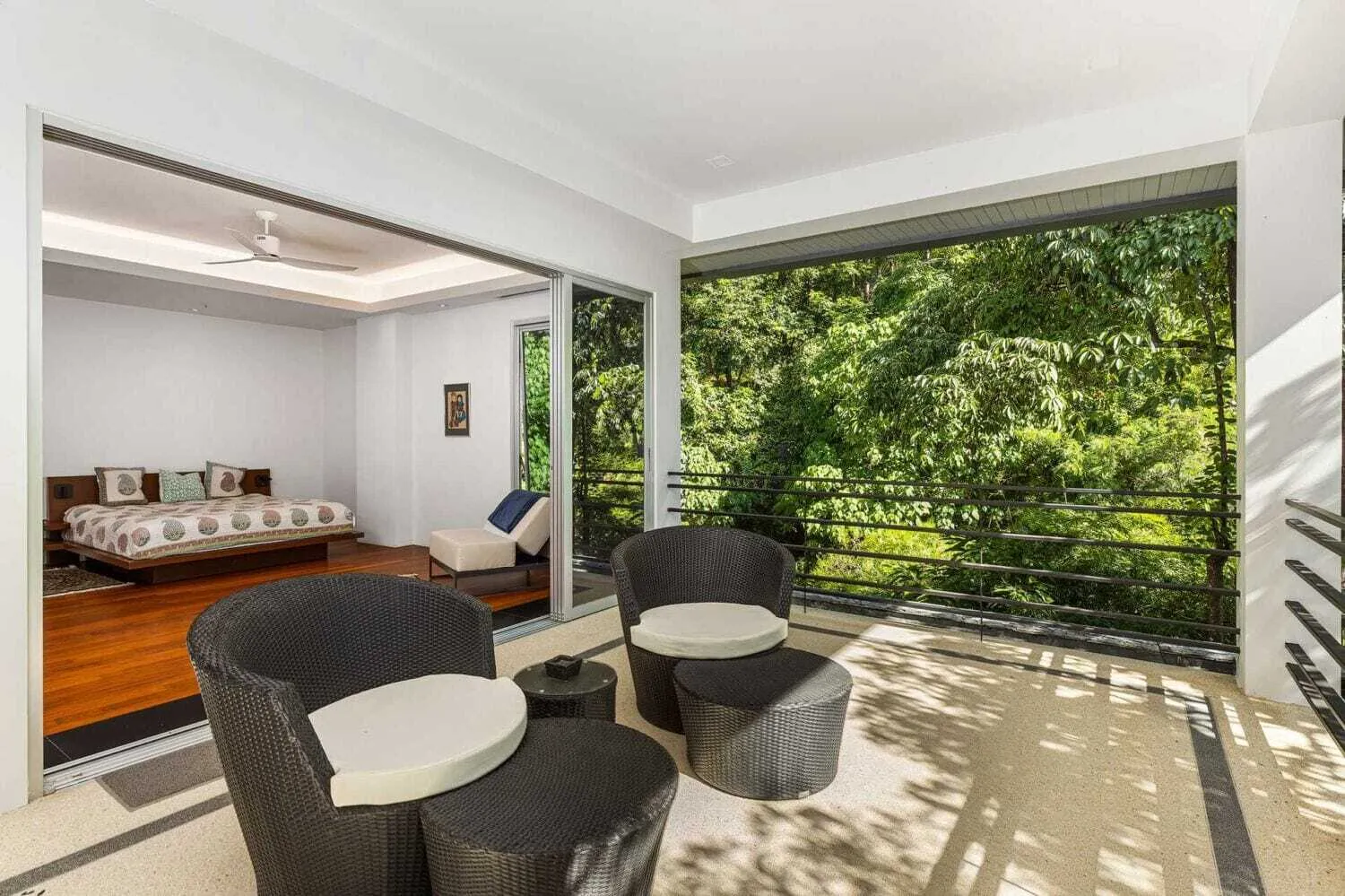 Sea View villa with 5  bedrooms for sale in Layan Beach — Thumbnail 18