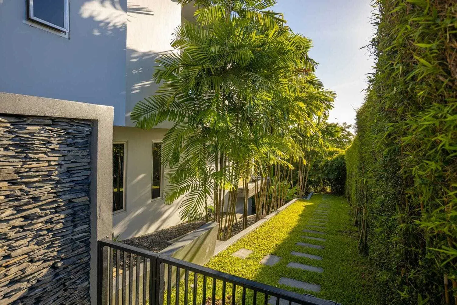 Sea View villa with 5  bedrooms for sale in Layan Beach — Thumbnail 19