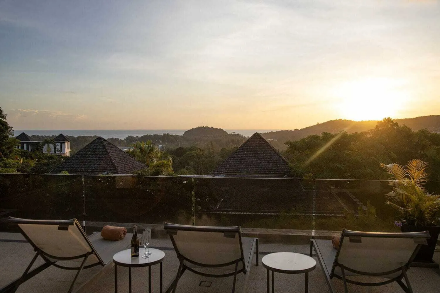Sea View villa with 5  bedrooms for sale in Layan Beach — Thumbnail 20