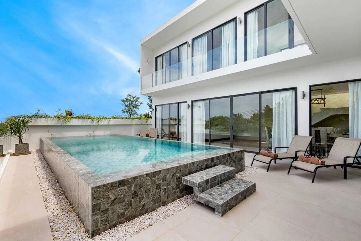 Luxury 4 bedrooms with private pool for rent in Layan Choeng Thale — Thumbnail 7