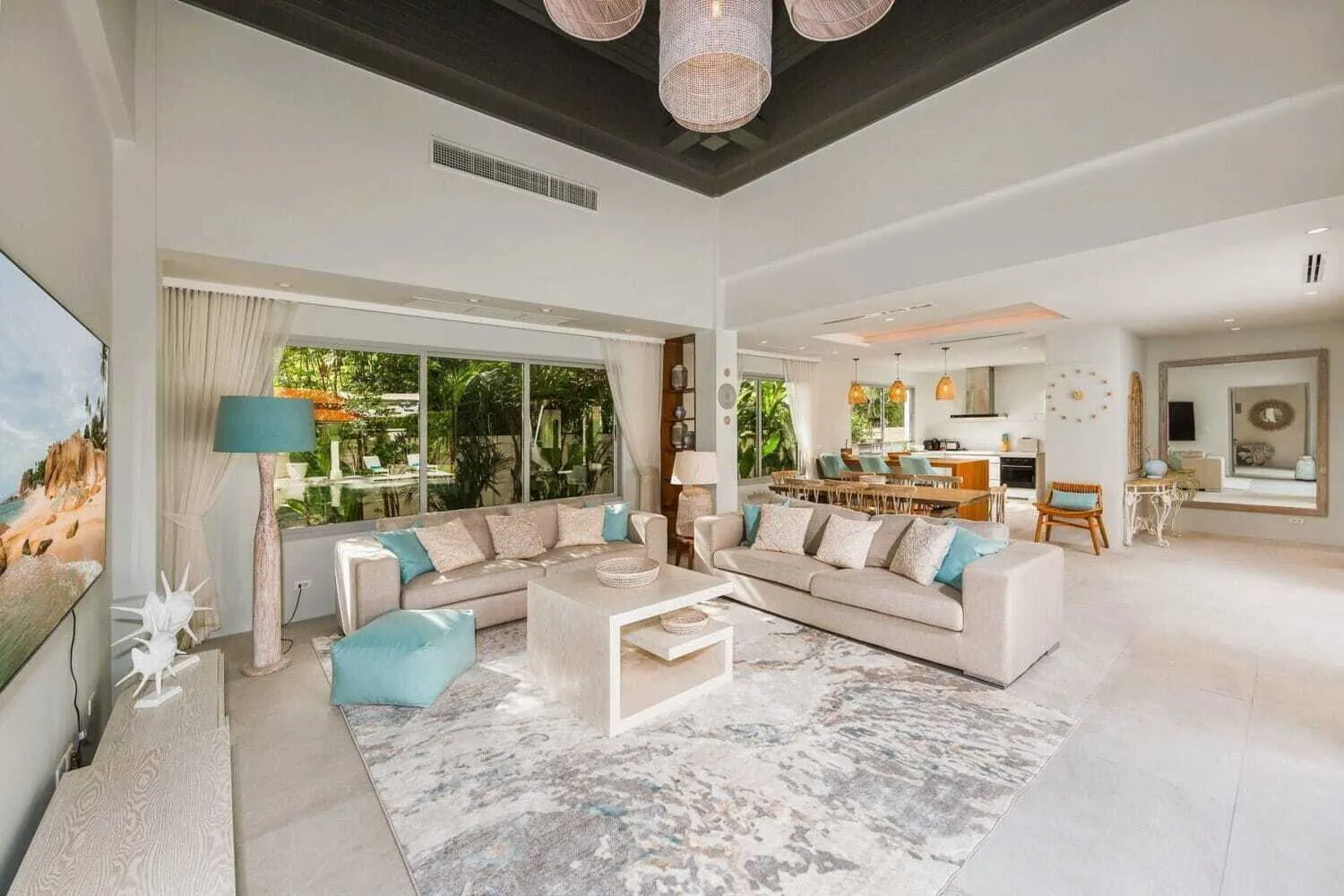 Private pool villa with 5 bedrooms for resale in Cherngtalay,Phuket — Thumbnail 6