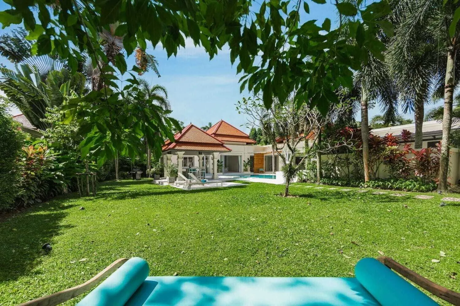 Private pool villa with 5 bedrooms for resale in Cherngtalay,Phuket — Thumbnail 11