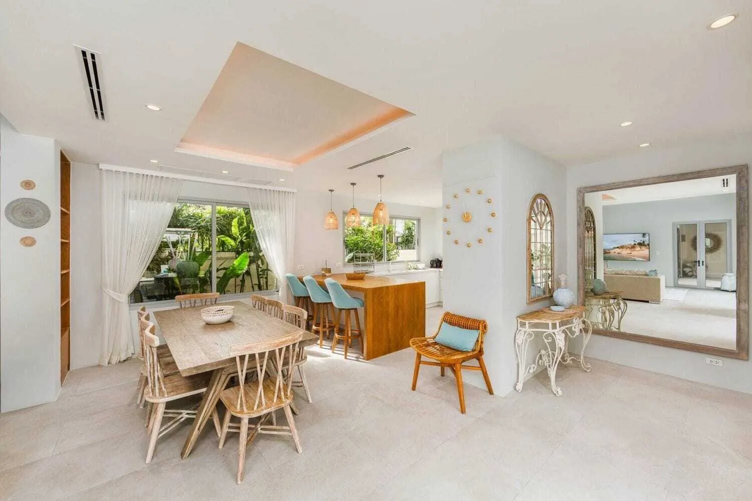 Private pool villa with 5 bedrooms for resale in Cherngtalay,Phuket — Thumbnail 17