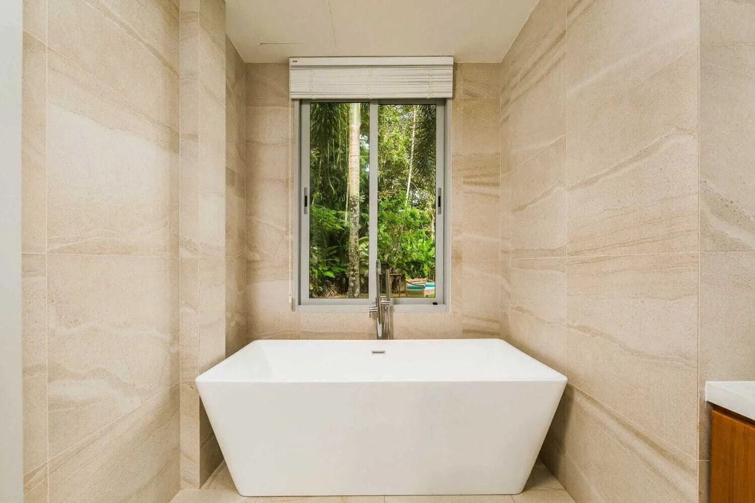 Private pool villa with 5 bedrooms for resale in Cherngtalay,Phuket — Thumbnail 26