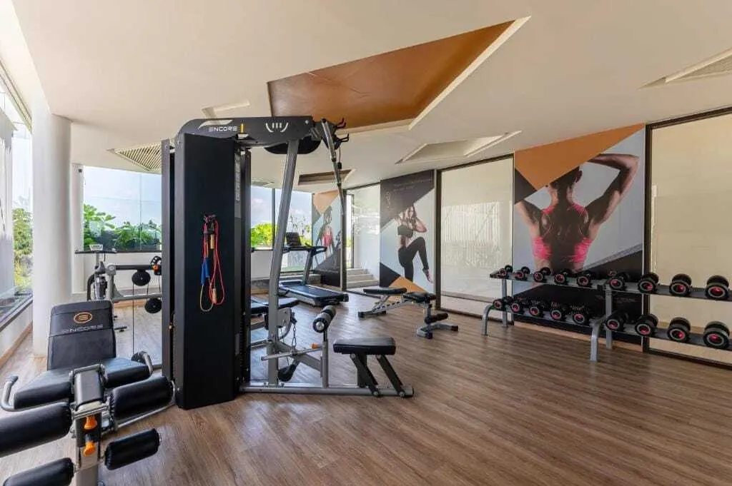 Condominium one bedrooms for resale in Surin beach Phuket — Thumbnail 2
