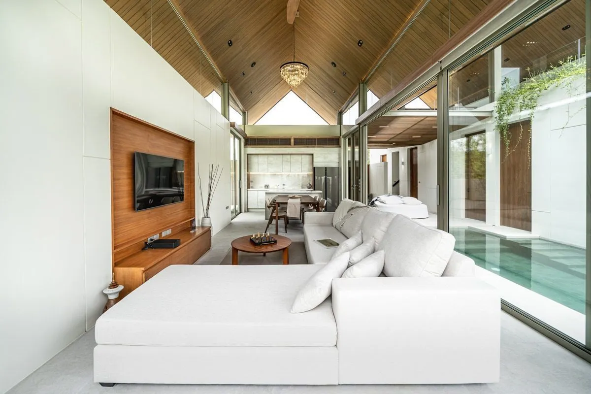 Thai Modern Villa with 4 bedrooms for sale in  Choeng Thale,Phuket — Thumbnail 9