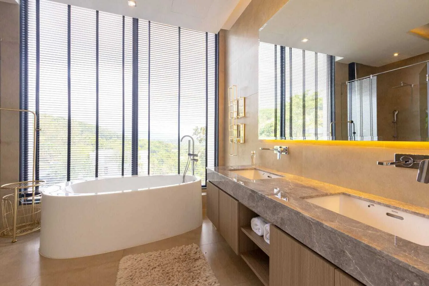 Modern Overlooking villa with 6 bedrooms for sale in Layan, Choeng Thale. — Thumbnail 6