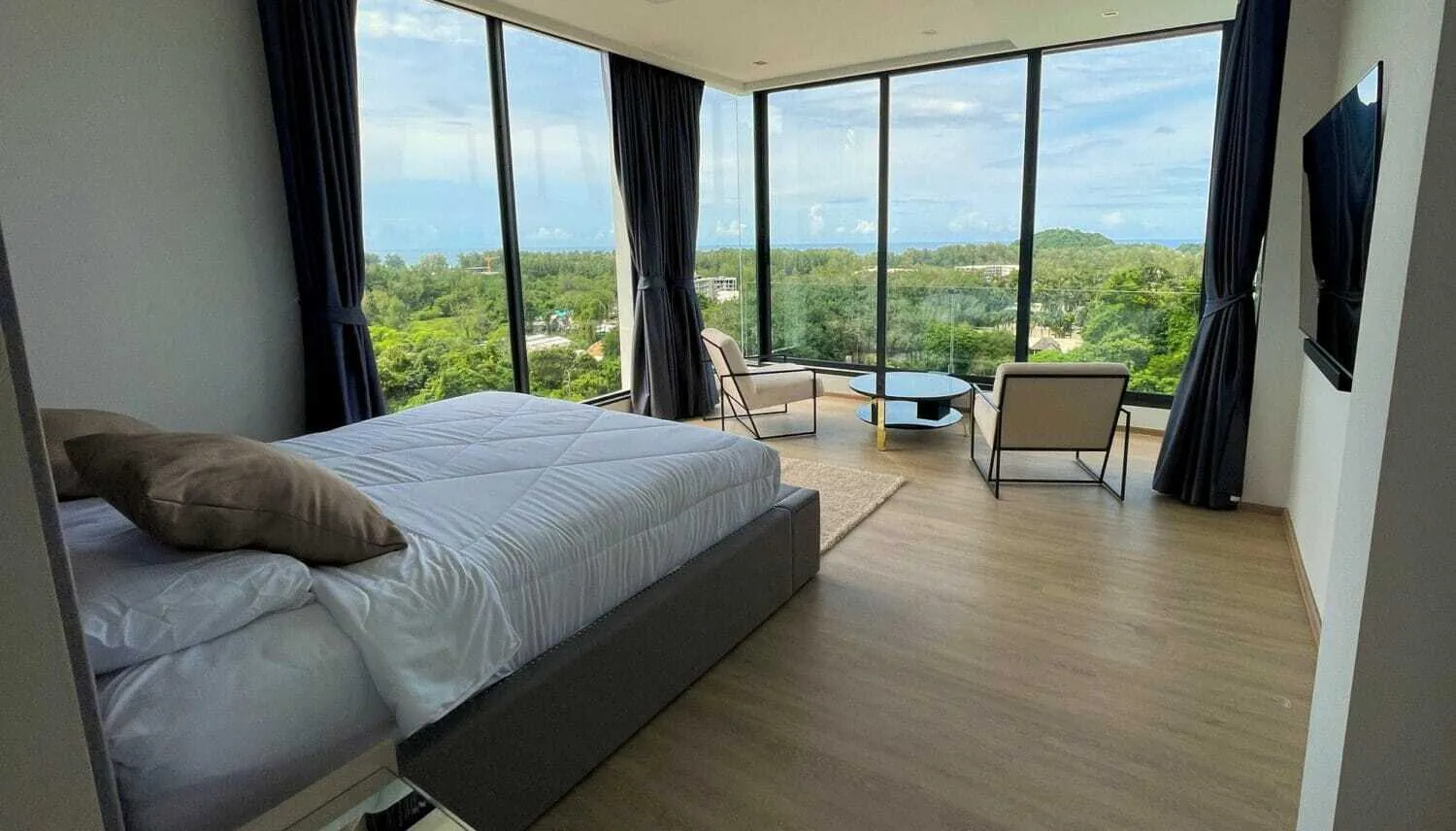 Modern Overlooking villa with 6 bedrooms for sale in Layan, Choeng Thale. — Thumbnail 13