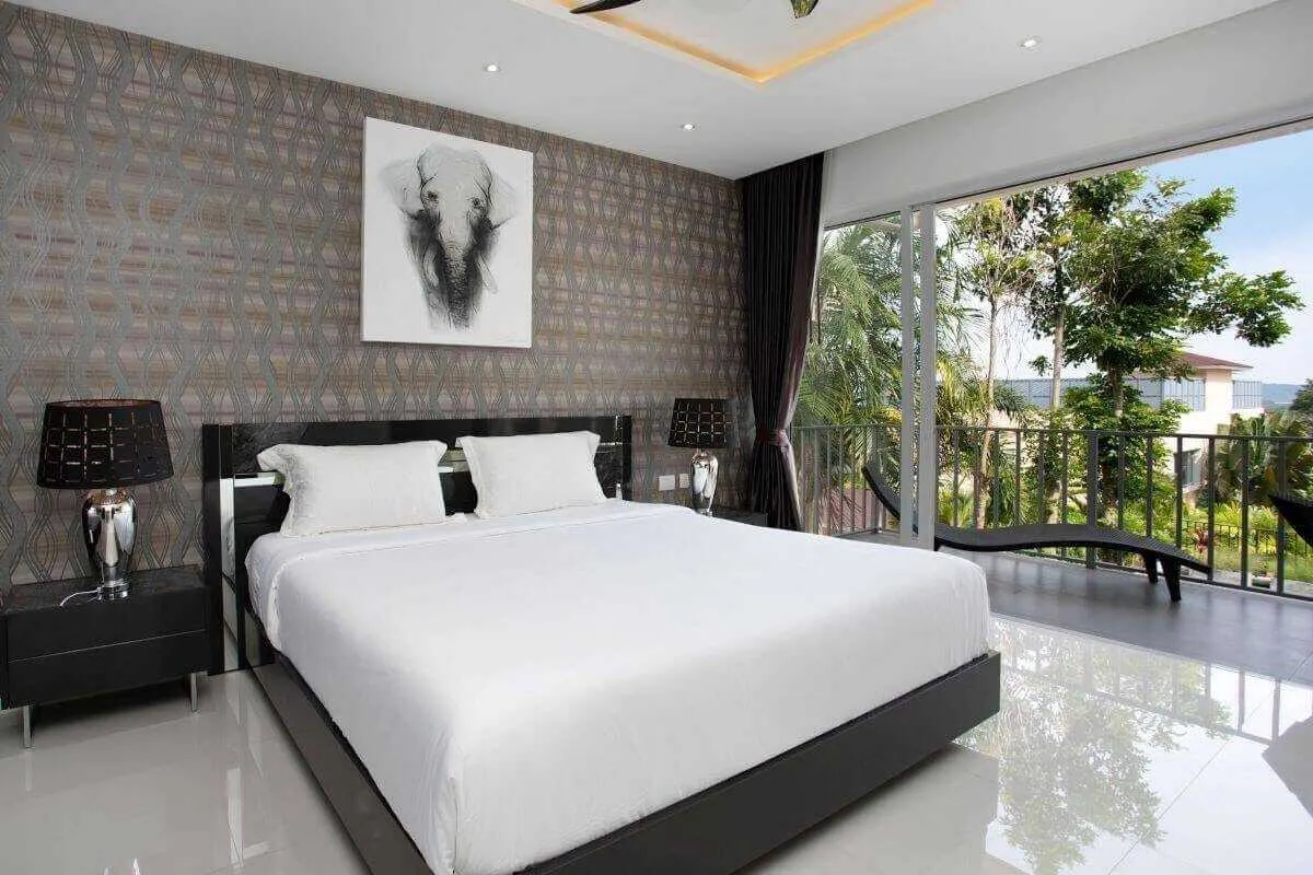 Sea View Villa with 4 bedrooms for rent in Chalong, Phuket — Thumbnail 17