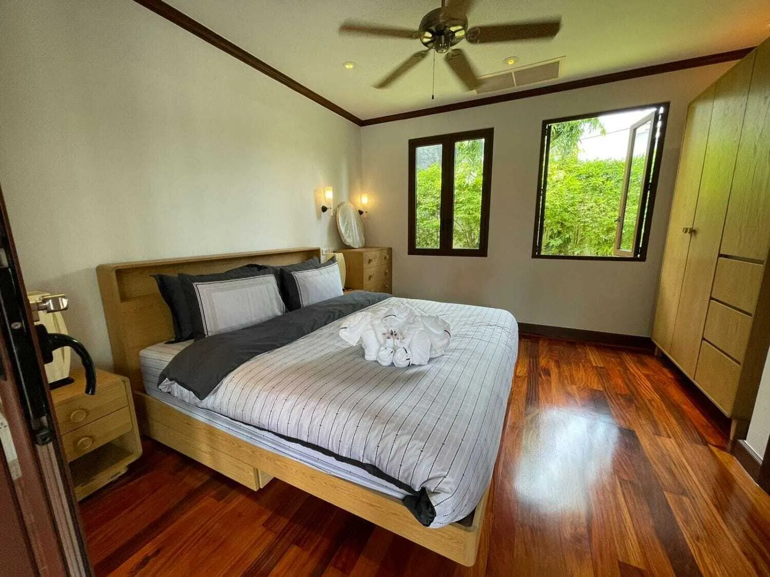 Sai Taan Villa – 6 bedrooms with private pool for rent in Bana tao beach — Thumbnail 7