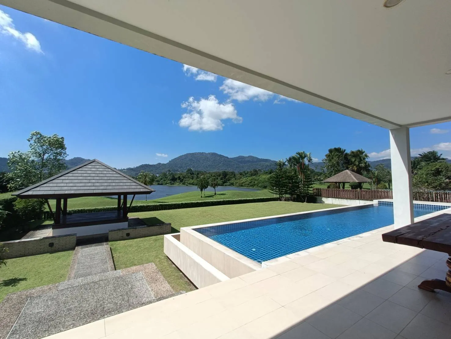 Large garden with mountain view – 4 bedroom for rent in Kathu — Thumbnail 16