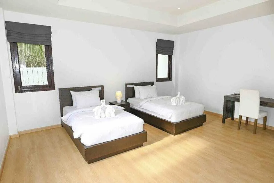 4 bedroom villa with private pool for rent in Choeng Thale — Thumbnail 20