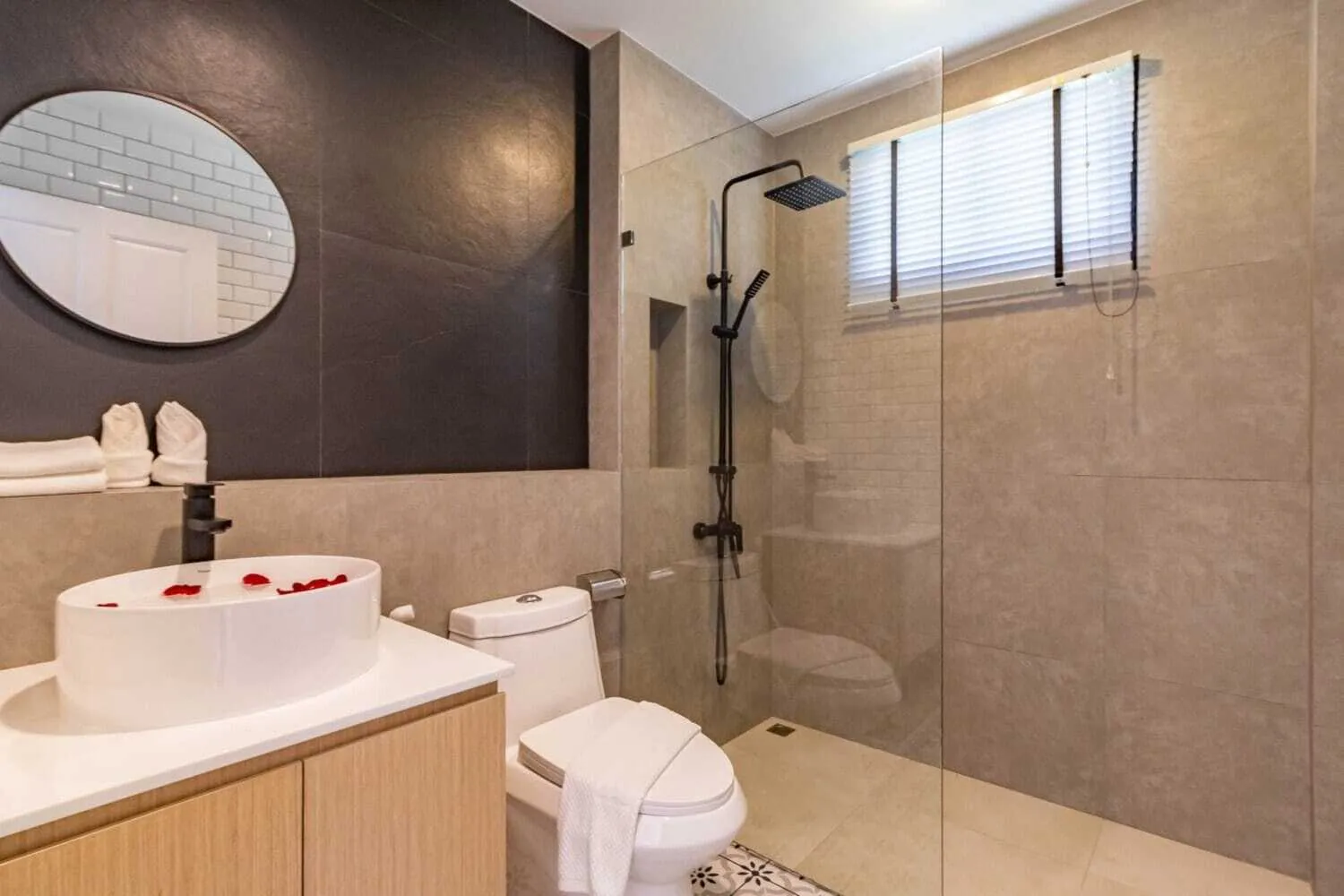 Cozy 3 bedrooms house for rent in Choeng Thale — Thumbnail 8