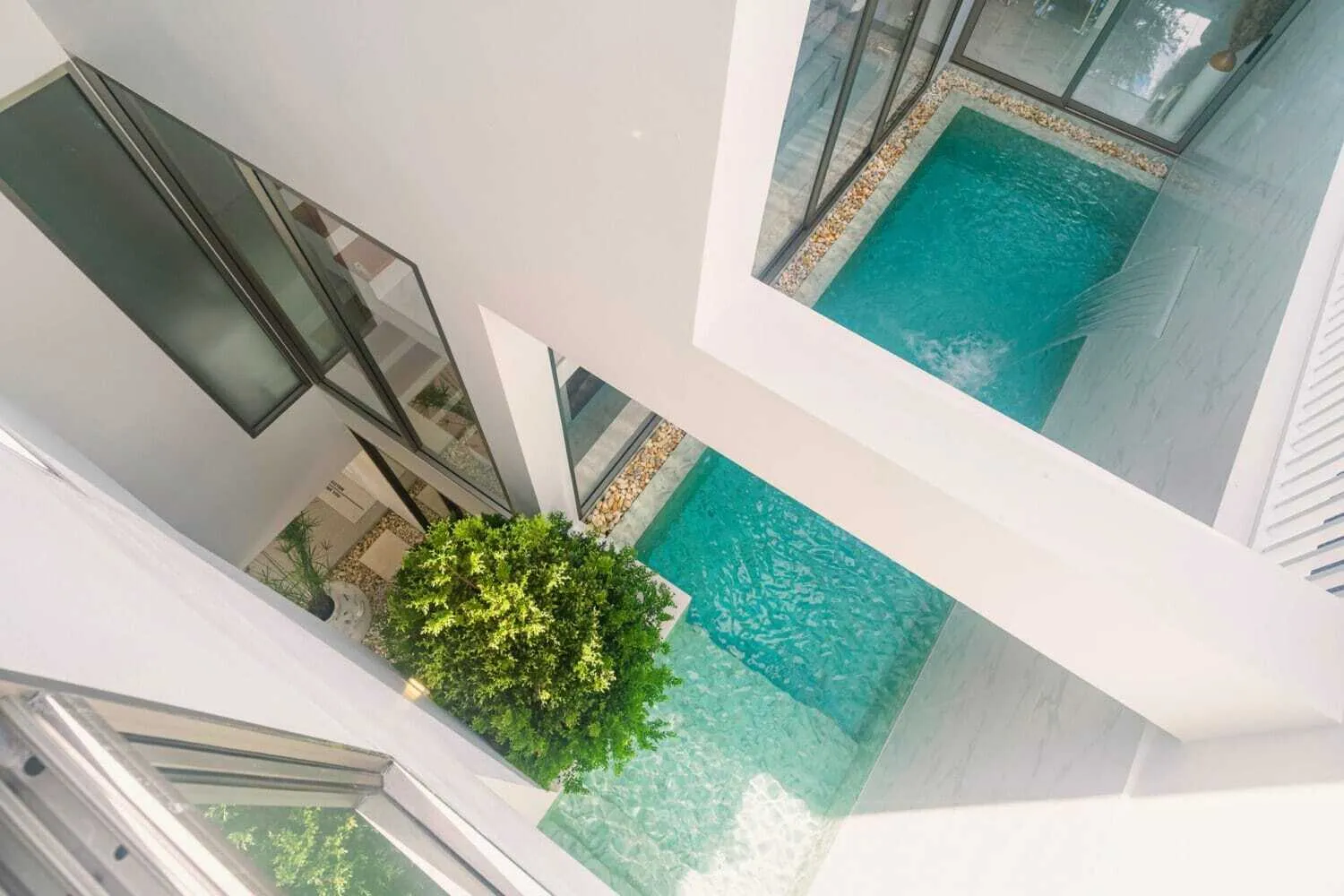 Luxury Pool Villa 4 Bedroom For Sale in Cherngtalay, Phuket — Thumbnail 12